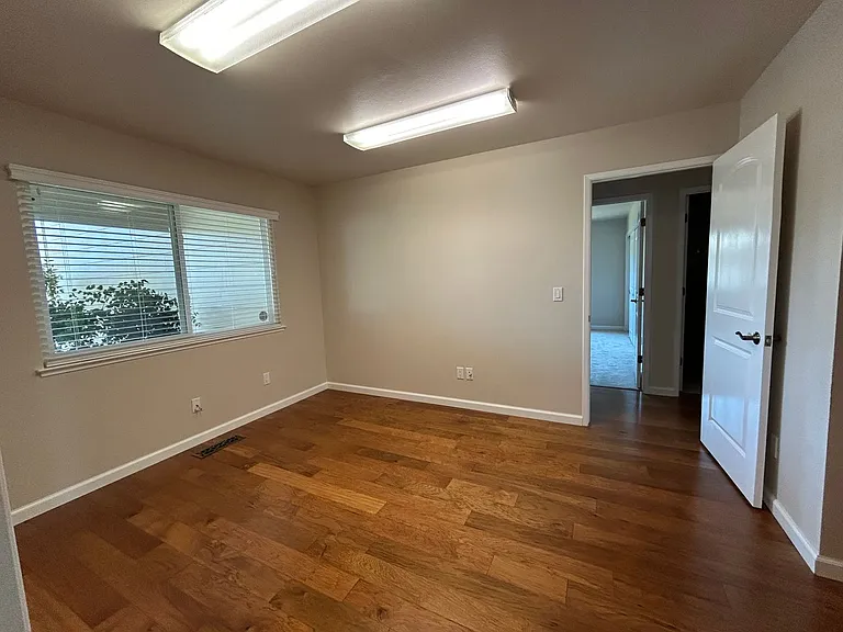 329 Oak Leaf Cir — Photo 15