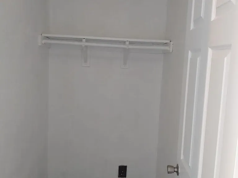 2505 Holladay Ave — Photo 8