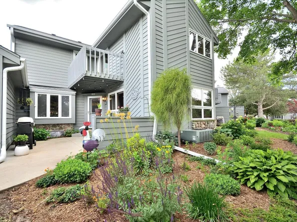 15651 W Ridge ROAD, New Berlin, WI 53151