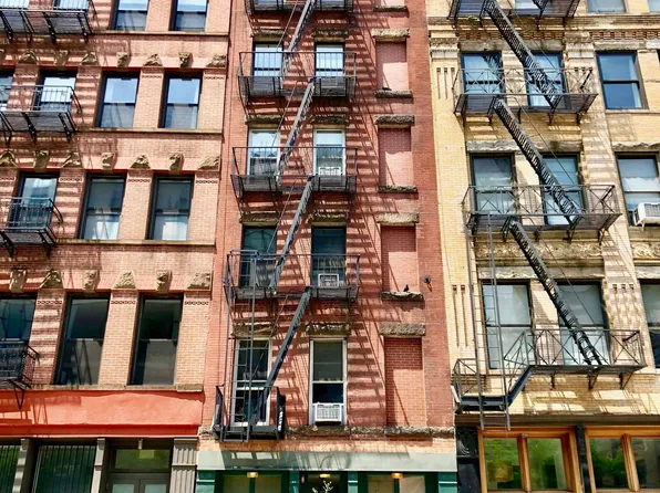 472 Greenwich Street