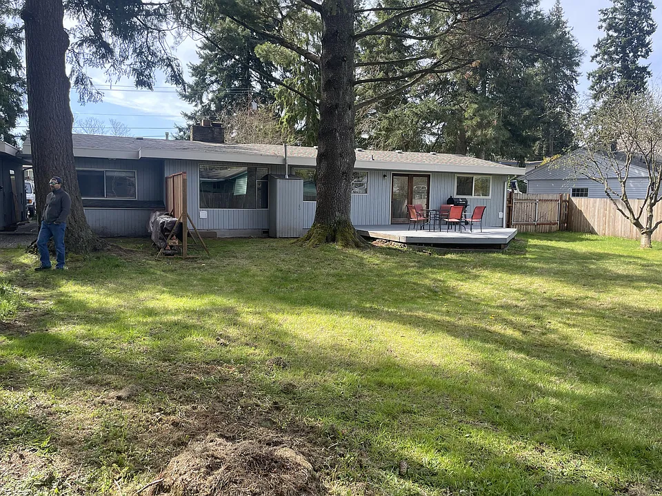4605 237th Pl SW