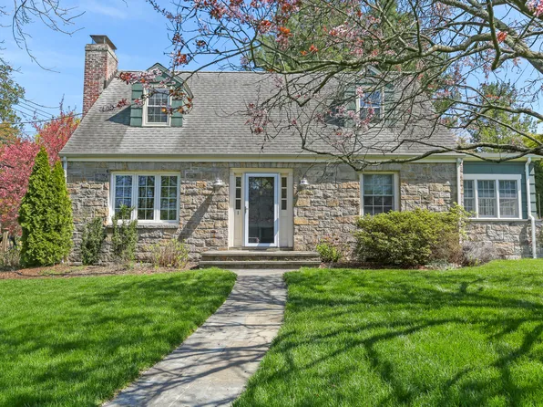 1 Ernel Dr, Riverside, CT 06878
