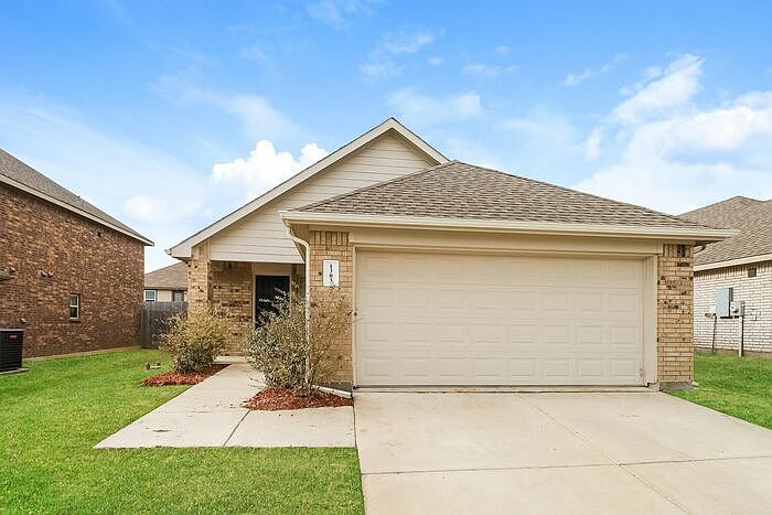 1st image of 1303 Starling Ln