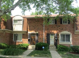 1022 Lioncrest Dr, Richton Park, IL 60471