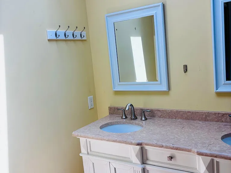 103 Bedford Pl — Photo 15