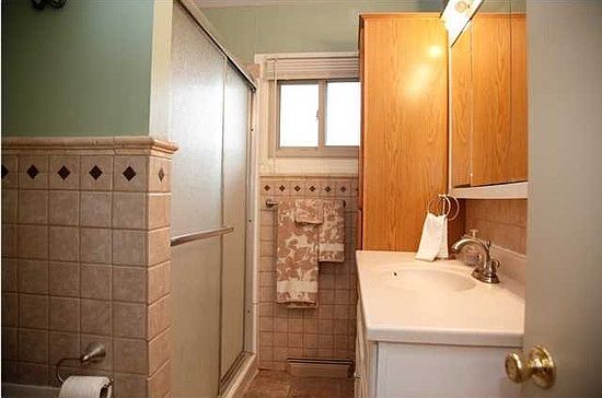 Lots of storage in the bathroom!