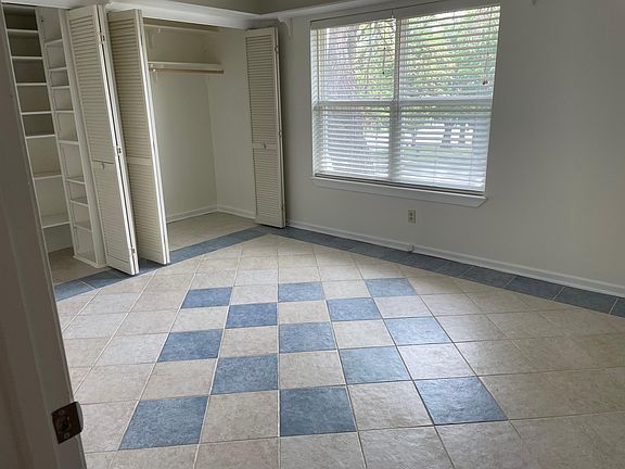 4th image of 2200 San Jacinto Dr