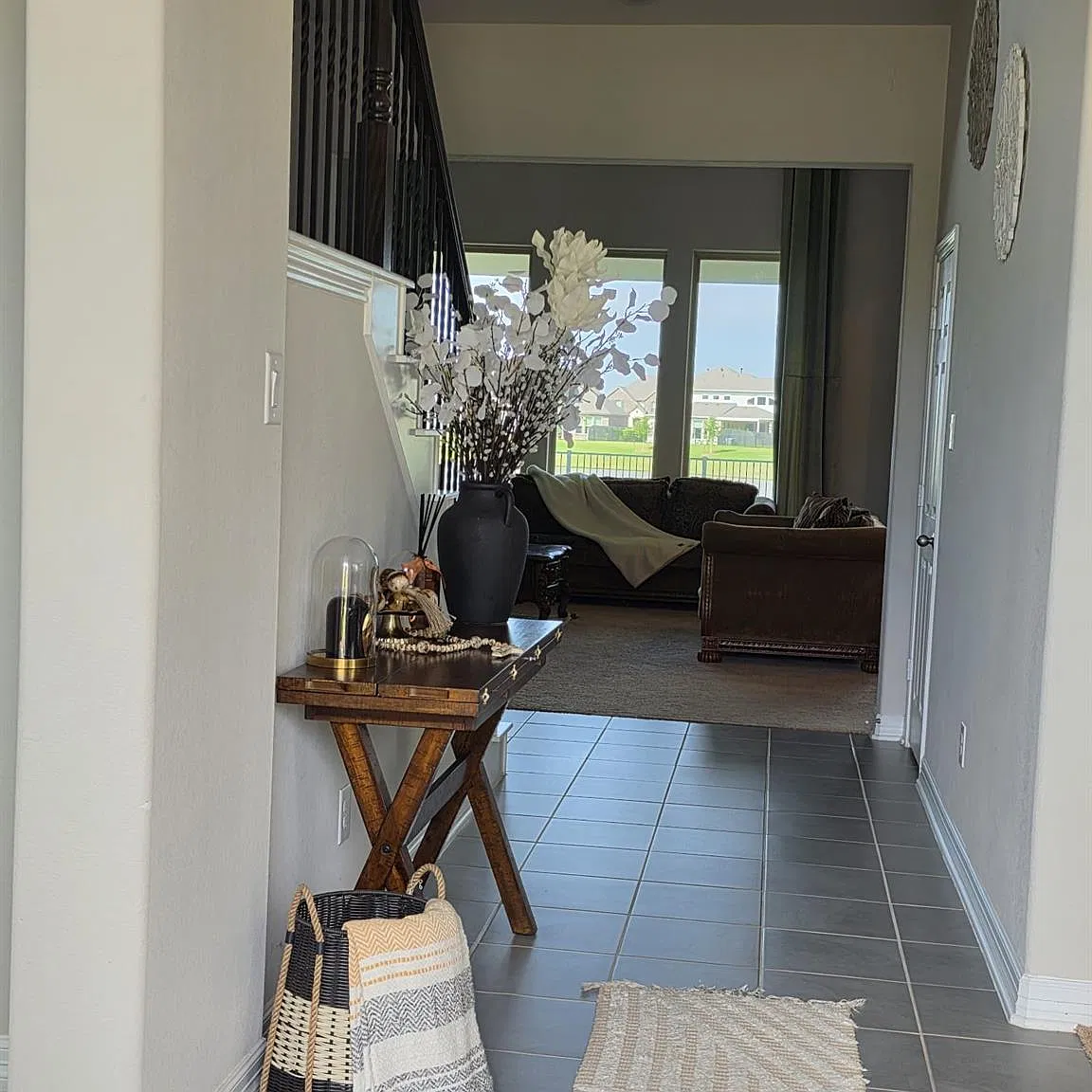 4 bed, 3.5 bath, 3661 sqft, $7,800 — Photo 2
