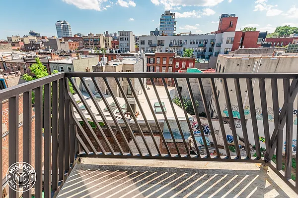 Rented by MySpaceNYC | media 31