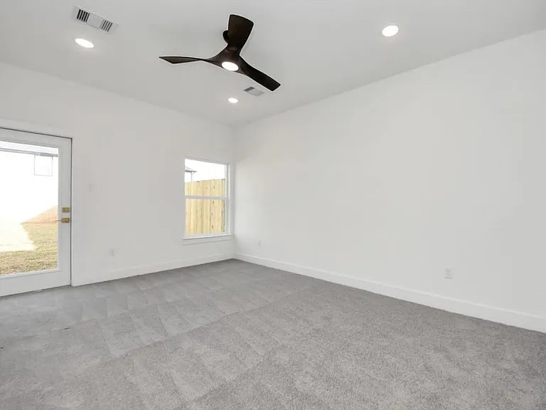 8125 Cabot St #B — Photo 13
