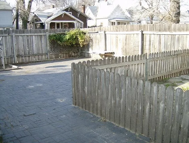 100 E 9th Avenue — Photo 2