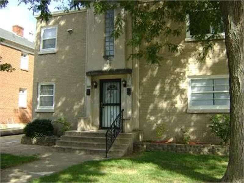 1st image of 209 Carlton Ter