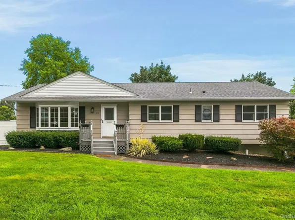 30 Lancer Drive, Newburgh, NY 12550