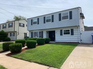 14 Spruce St, Port Reading, NJ 07064