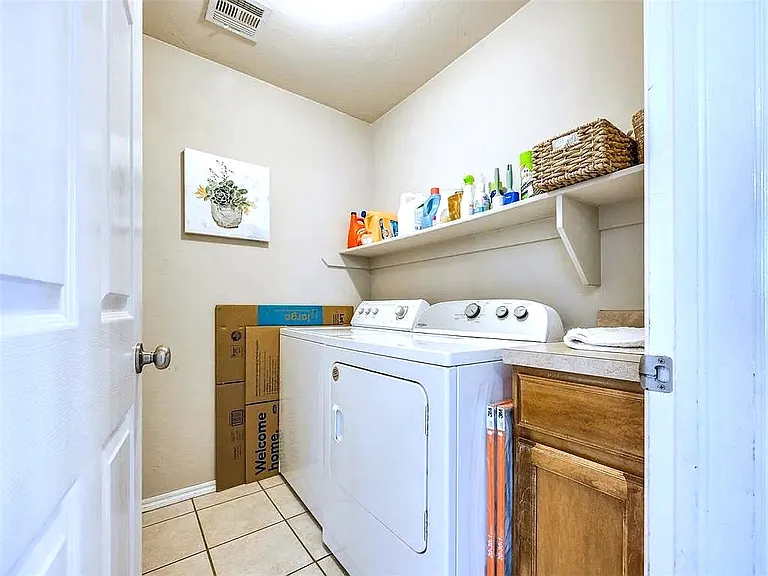 516 Woodsong Dr — Photo 23