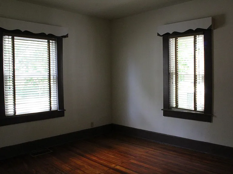 1411 S Webster St — Photo 26