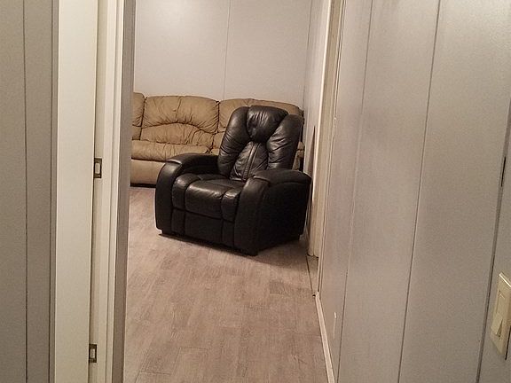5th image of 395 SW Hodges Way