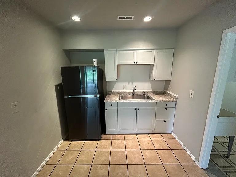 3707 Northshore Blvd NE #D — Photo 10