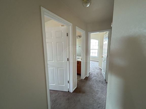 5th image of 410 Medina Dr