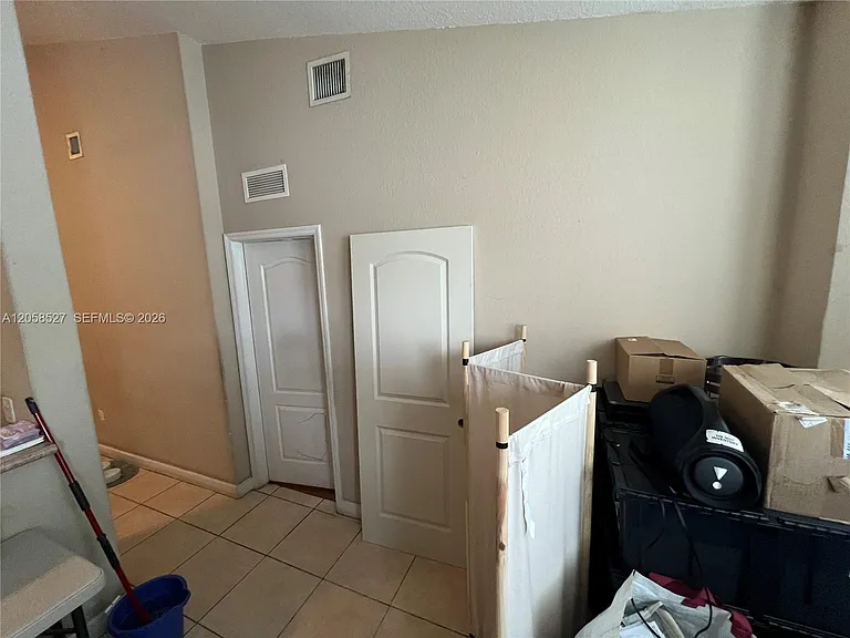 1535 SE 26th St #200 — Photo 17