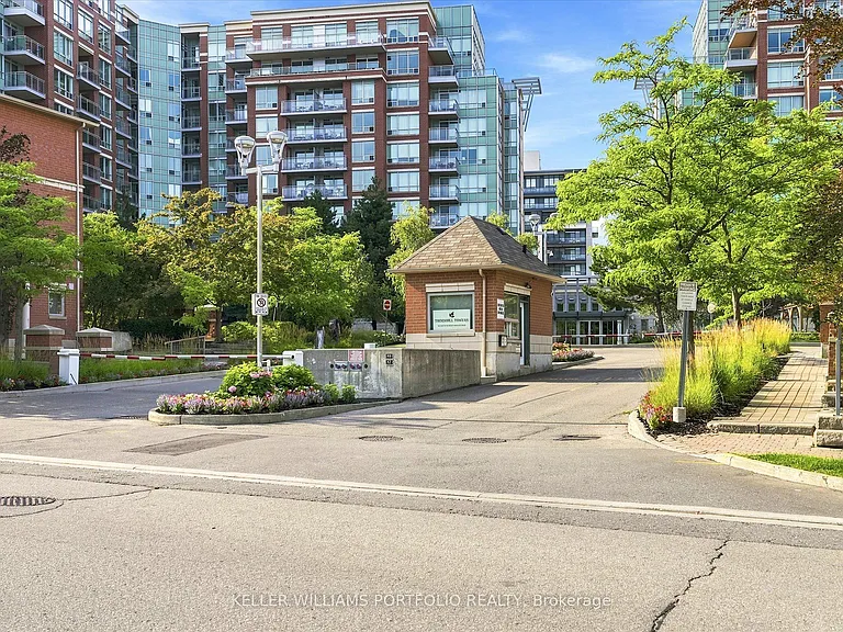 48 Suncrest Blvd #607 — Photo 2
