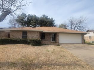1416 Green St, Graham, TX 76450