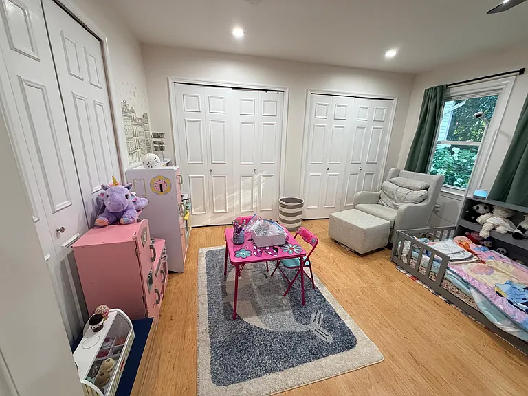11 Watch Hill Pl — Photo 14
