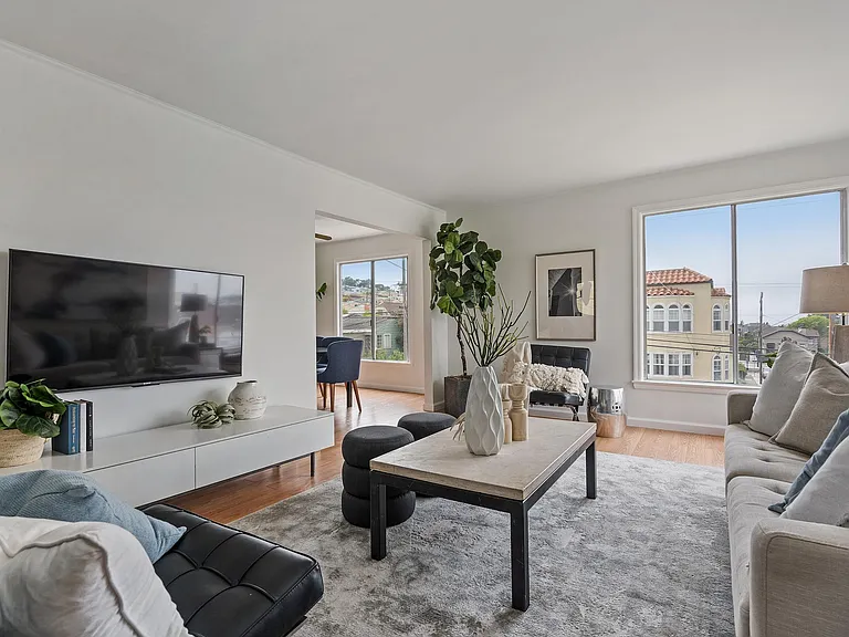 196 Jules Ave — Photo 9