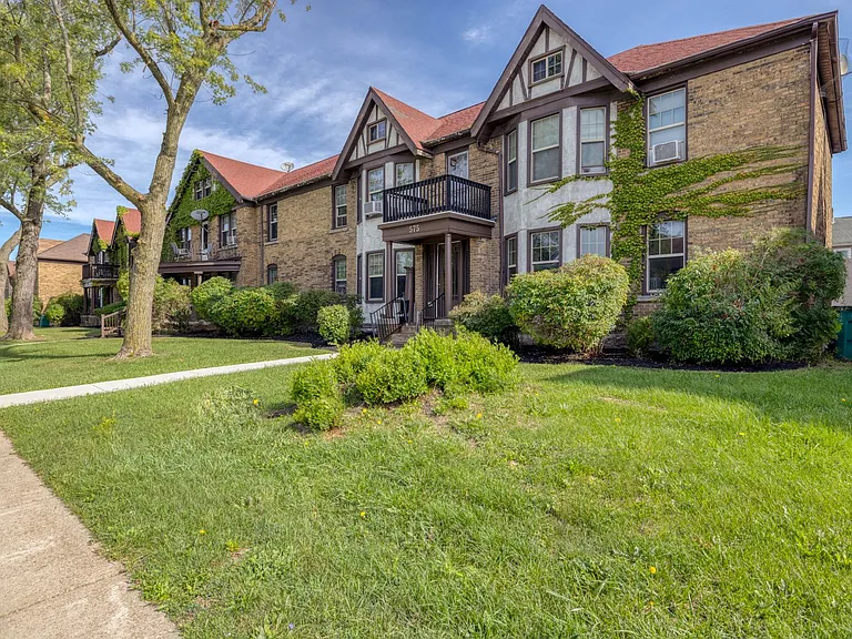 Colvin View Apartments — Photo 37