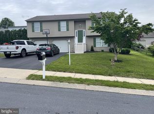 130 Asbury Ct, Mount Wolf, PA 17347