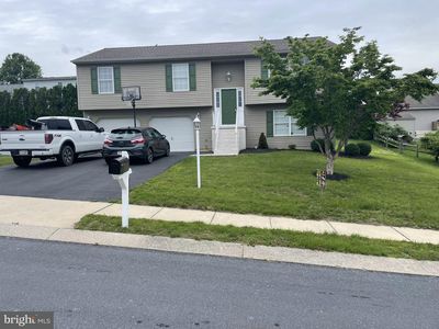 130 Asbury Ct, Mount Wolf, PA, 17347