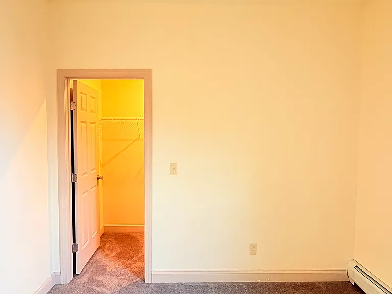 191 College St #208 — Photo 17