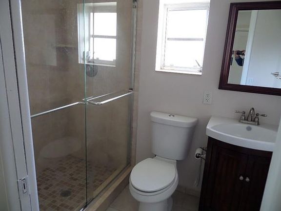 5th image of 5456 NE 1st Ave
