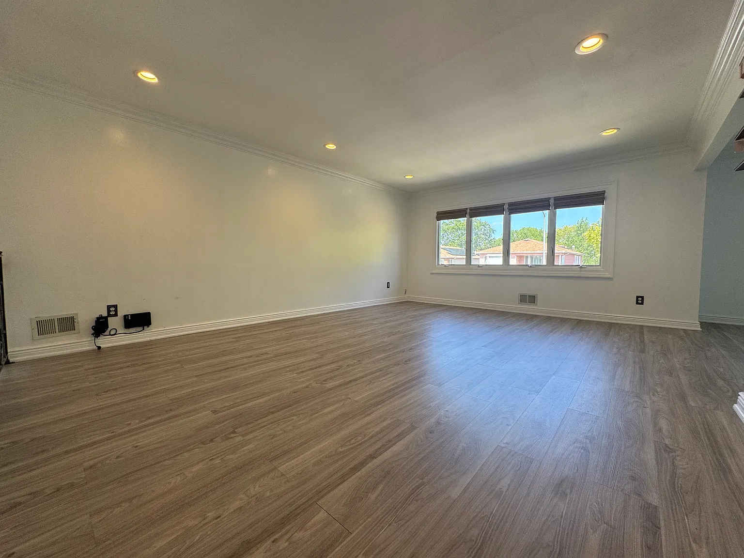 3 bed, $3,500 — Photo 3