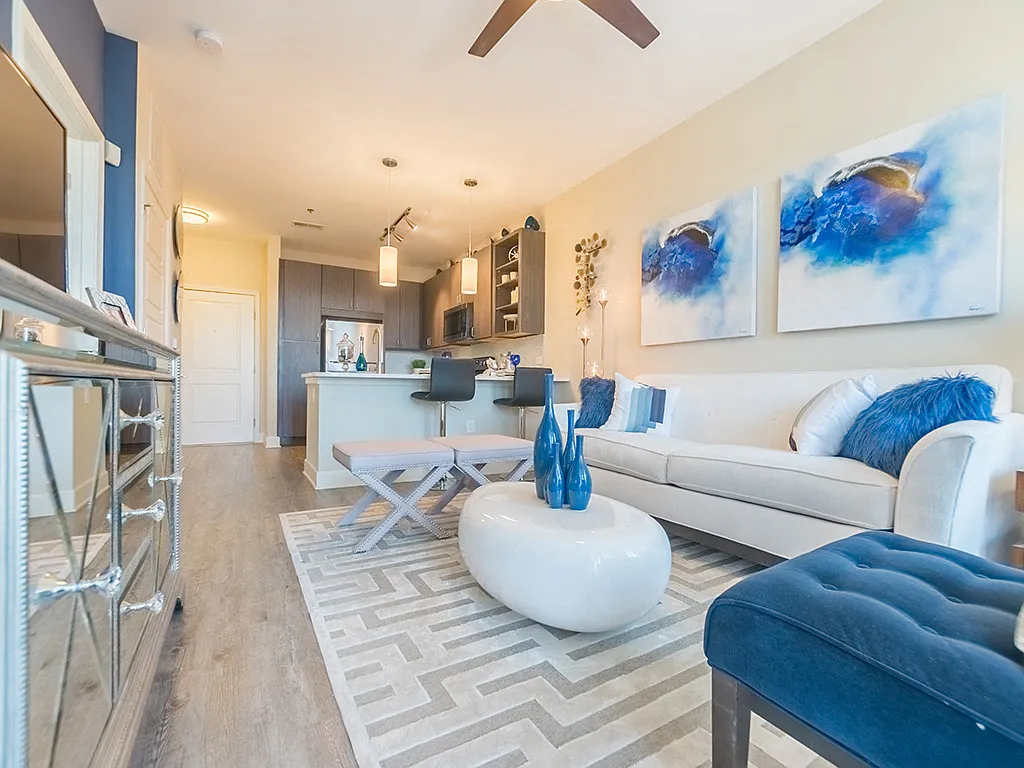 Link Apartments West End — Photo 3
