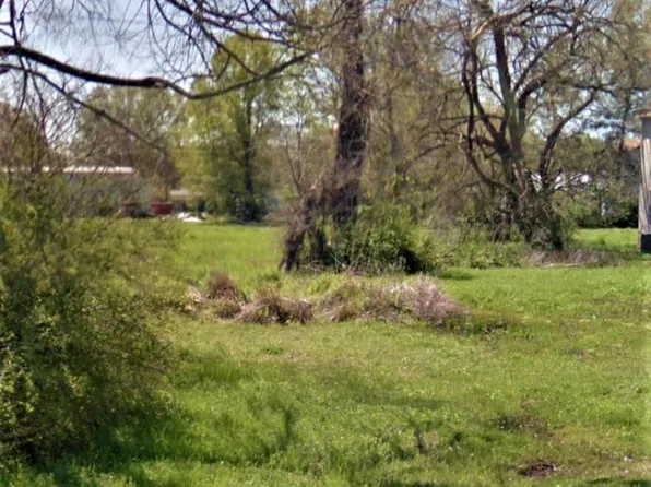 200 SE Front St, New Boston, TX 75570