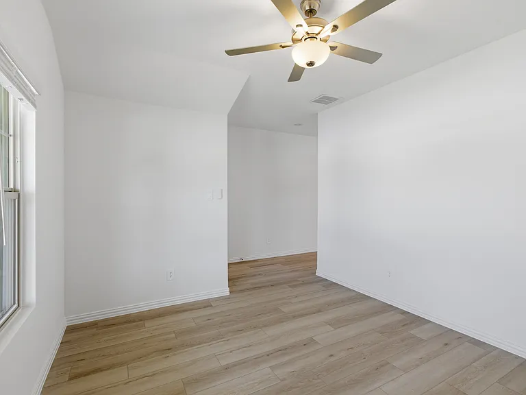 3407 Copperwood Dr — Photo 5