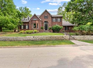 1725 Windsor Ct, Iowa City, IA 52245