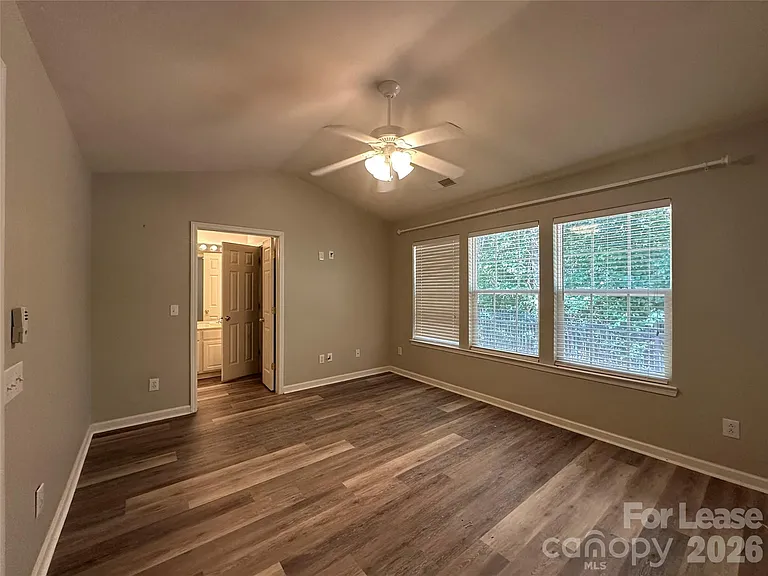 6626 Rothchild Dr — Photo 22