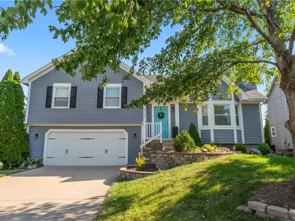 1700 N Sunset St, Olathe, KS 66061