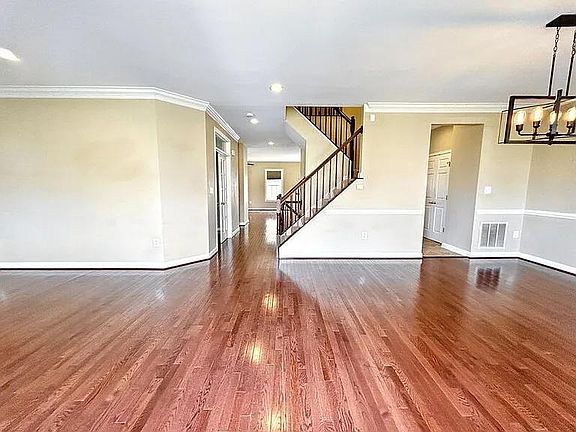 4th image of 1616 Idlewild Blvd