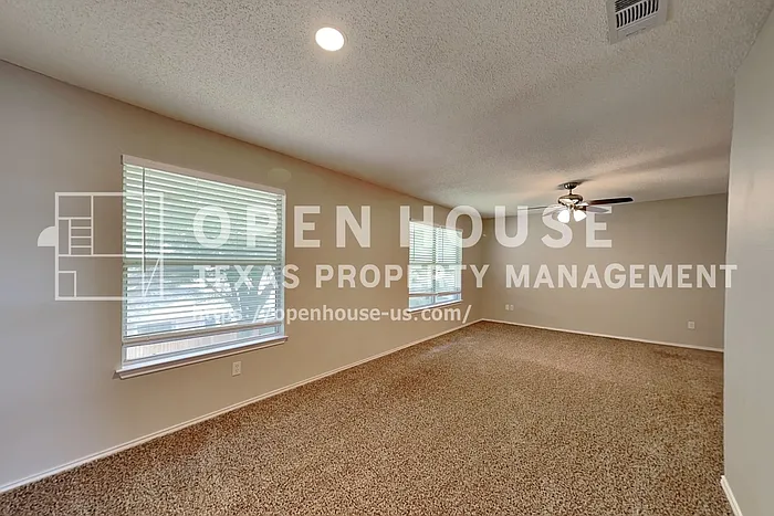 5711 Sterling Green Trl — Photo 11