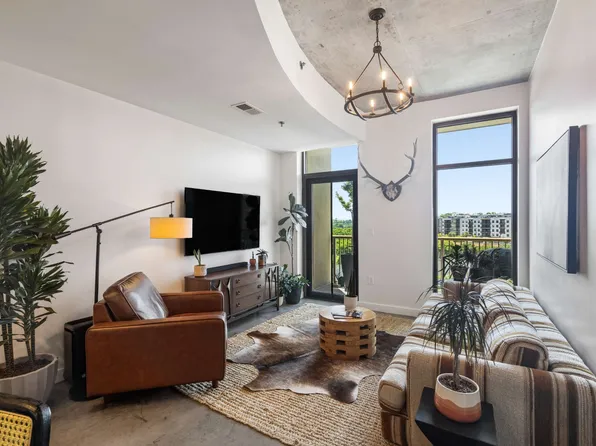 1510 Demonbreun St APT 701, Nashville, TN 37203