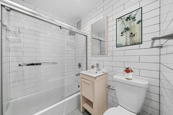 Rented by Vector New York, LLC | media 7