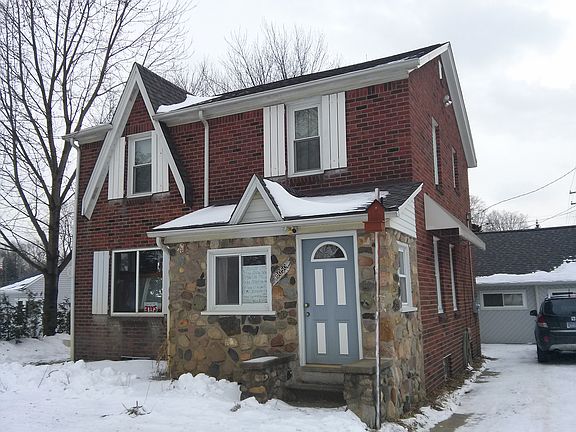2nd image of 8050 Russell St
