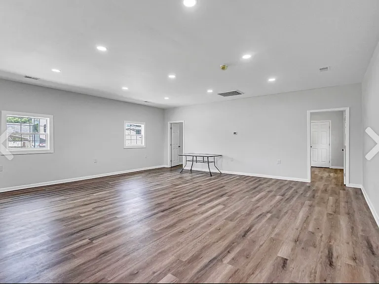 8624 Guthrie Ct — Photo 14