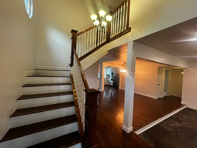 3 bed, 1826 sqft, $2,295 — Photo 2