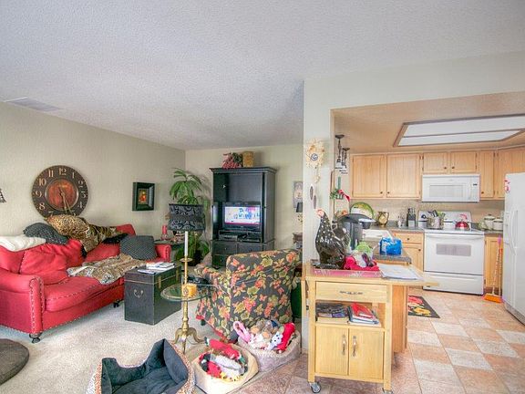 4th image of 4316 SE Richmond Ln