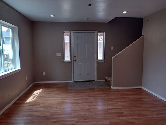 3rd image of 1315 Mozi Ln