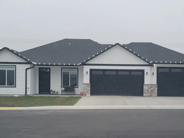 1196 8th Avenue NE, Ephrata, WA 98823